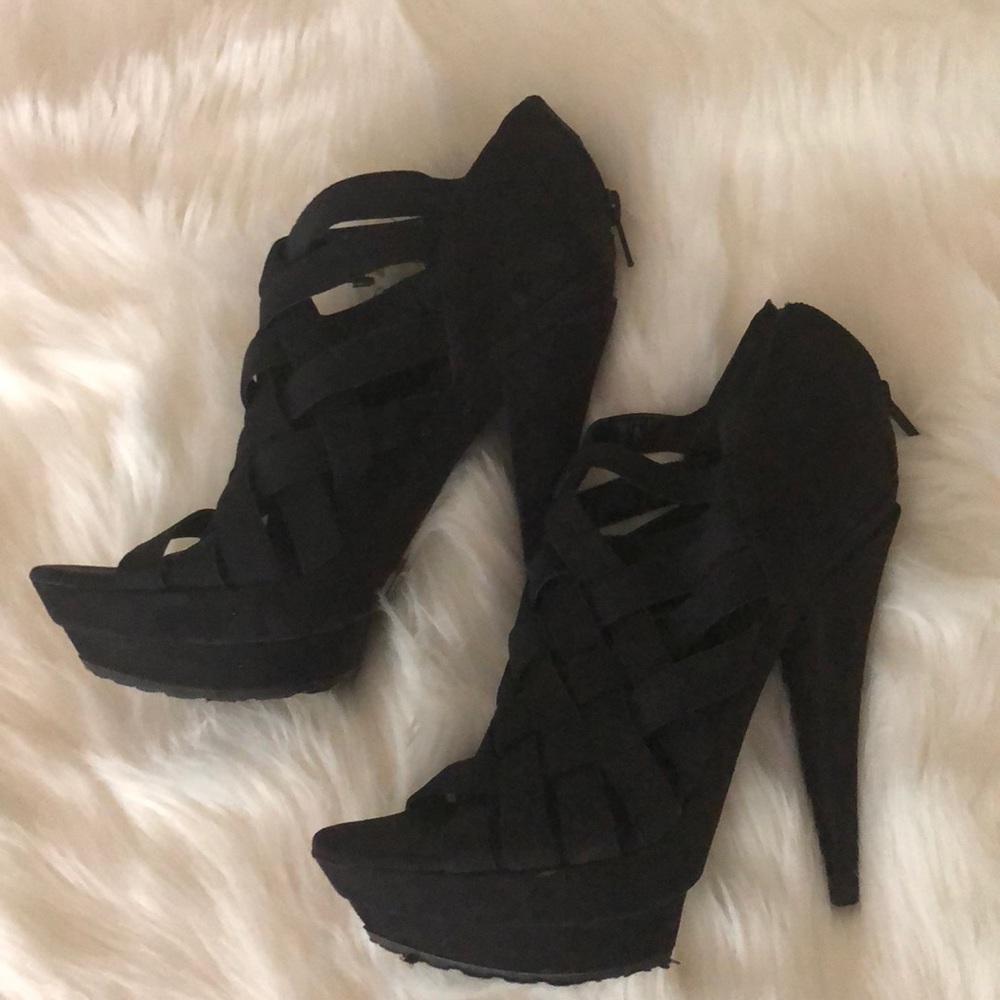 Used Jessica Simpson heels. Worn once.